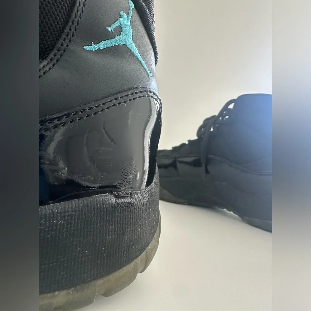 Air Jordan 11 Retro Gamma Blue Men’s snickers Size 12 Black